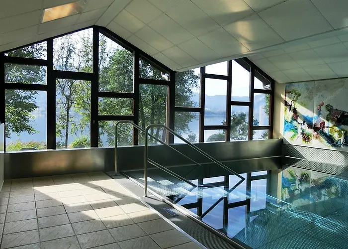 Adrian Seeblick Haensel U Gretel Am Ossiacher See, Hallenbad, Skiarena Gerlitzen * Steindorf am Ossiacher See